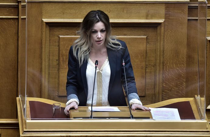 ΣΥΡΙΖΑ: Ανεξαρτητοποιήθηκε  εκ νέου η βουλευτής Αγγελική Αδαμοπούλου.