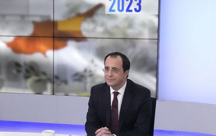 Κύπρος Προεδρικές Εκλογές Κύπρου: Πρωτιά Χριστοδουλίδη και «θρίλερ» Αβέρωφ – Μαυρογιάννη δείχνουν τα exit polls