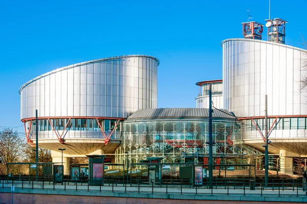 ΕΔΔΑ: Μετά από 7 χρόνια δικαιώθηκε από το Ευρωπαϊκό Δικαστήριο η Κατερίνα Σαββαΐδου για τις ποινικές διώξεις της επί ΣΥΡΙΖΑ