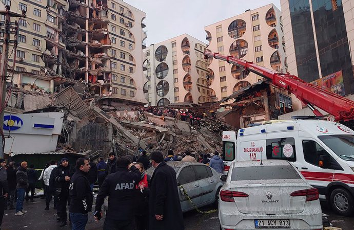 Τουρκία – Νέος ισχυρός σεισμός 7,7 Ρίχτερ – Χιλιάδες οι νεκροί