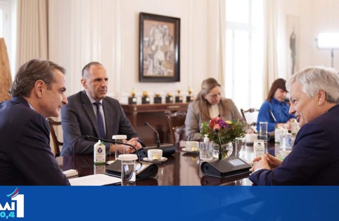 Συνάντηση του πρωθυπουργού με τον ευρωπαίο επίτροπο για θέματα Δικαιοσύνης Ντιντιέ Ρέιντερς