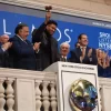 Γιάννης Αντετοκούνμπο: «Ο Greek Freak της Wall Street» – Χτύπησε το καμπανάκι της λήξης συνεδρίασης στο Χρηματιστήριο της Νέας Υόρκης