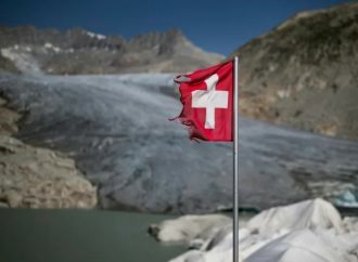 Έρευνα: Δύο «καταστροφικά» χρόνια λιώνουν το 10% του όγκου των ελβετικών παγετώνων