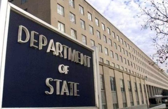 Η Ουάσινγκτον διατάσσει την απομάκρυνση του μη απολύτως απαραίτητου προσωπικού της πρεσβείας της στο Ιράκ – Συμβουλεύει τους Αμερικανούς να μη ταξιδέψουν στη χώρα