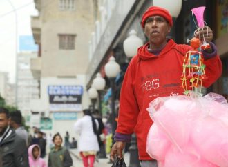 Ινδία: Απαγορεύτηκε σε κρατίδια το «μαλλί της γριάς» – Ύποπτη για καρκίνο η ουσία που δίνει το ροζ χρώμα