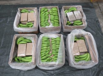 Στην κατάσχεση ποσότητας-ρεκόρ 5,7 τόνων κοκαΐνης σε φορτίο με μπανάνες προχώρησαν οι βρετανικές αρχές